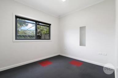 Medical/Consulting For Lease - VIC - Wodonga - 3690 - MEDICAL, FOR LEASE  (Image 2)