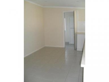 Unit Leased - NSW - Coniston - 2500 - FREESTANDING 1 BEDROOM UNIT  (Image 2)