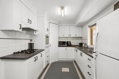 House For Sale - VIC - White Hills - 3550 - ENJOY A SIMPLE, LOW-MAINTENANCE LIFESTYLE  (Image 2)