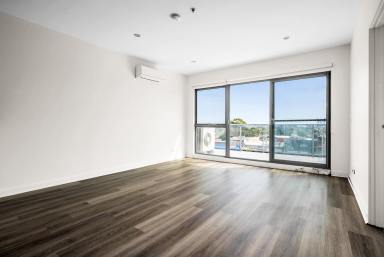 Apartment For Lease - VIC - Mentone - 3194 - MODERN APARTMENT LIVING l WALK TO EVERYTHING l PRIVATE BALCONY  (Image 2)