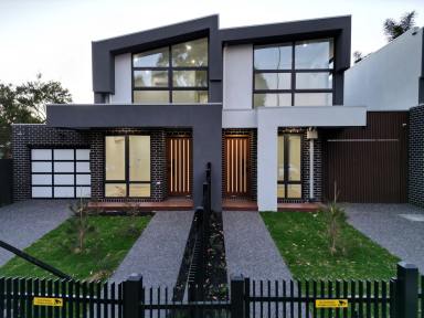 Townhouse For Sale - VIC - Hampton East - 3188 - Exquisite Luxury Townhouses - Ready for move-in  (Image 2)