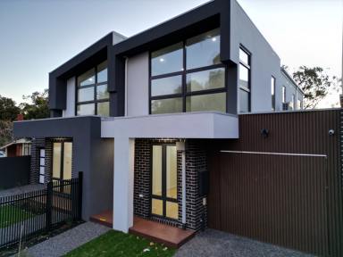 Townhouse For Sale - VIC - Hampton East - 3188 - Exquisite Luxury Townhouses - Ready for move-in  (Image 2)