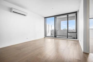 House For Lease - VIC - Elsternwick - 3185 - MODERN APARTMENT | GREAT VIEWS | CENTRAL LOCATION  (Image 2)