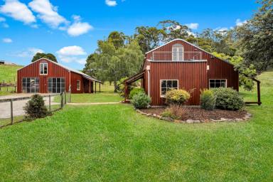 House For Sale - TAS - Deviot - 7275 - Farmhouse and Studio on Five Acres  (Image 2)