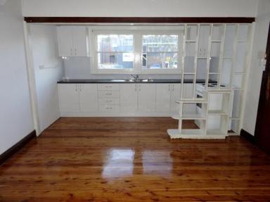 House For Lease - NSW - Wollongong - 2500 - PREMIUM POSITION!! CBD AT YOUR DOORSTEP!  (Image 2)