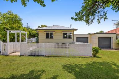 House For Sale - QLD - Newtown - 4350 - Charming Timber Home in Newtown  (Image 2)