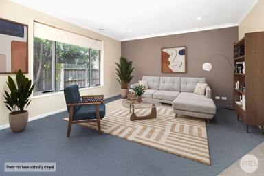 Townhouse For Sale - VIC - Ballarat North - 3350 - Effortless Living In A Sought After Spot  (Image 2)