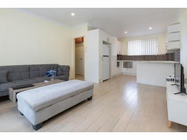 Unit For Sale - NSW - Forster - 2428 - RENOVATED 2 BEDROOM, 1 BATHROOM UNIT IN CENTRAL FORSTER  (Image 2)