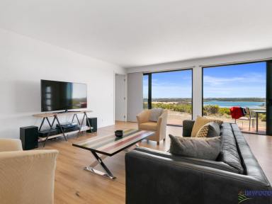 House For Sale - SA - Pelican Lagoon - 5222 - Naturally special! Turn key, immaculate, serenity with nature and stunning lagoon views. Your island escape awaits!  (Image 2)
