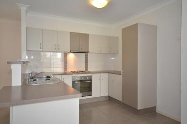 House For Lease - QLD - Bentley Park - 4869 - Large quality home in a quiet cul-de-sac in Kingsfisher Estate  (Image 2)