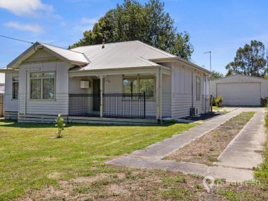 House For Sale - VIC - Port Franklin - 3964 - IDEAL INVESTMENT ON A LARGE BLOCK  (Image 2)