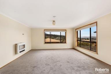 Villa For Lease - TAS - Glenorchy - 7010 - Charming 2-Bedroom Villa Unit - Freshly Renovated!  (Image 2)