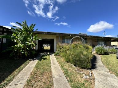 House For Sale - NSW - Inverell - 2360 - Lasting Brick Home with large 4 Bay shed  (Image 2)