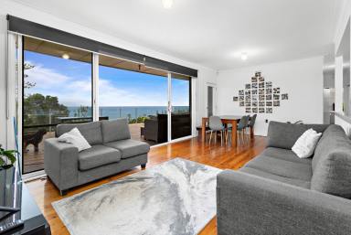 House For Lease - NSW - Kiama - 2533 - 4-Bedroom Home with Stunning 180-Degree Views in Kiama  (Image 2)