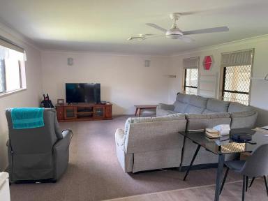 House For Sale - QLD - Stanthorpe - 4380 - Perfect family home  (Image 2)