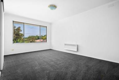 Apartment Leased - VIC - Cheltenham - 3192 - TWO BEDROOM | SPACIOUS  | GREAT LOCATION  (Image 2)