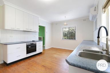 House For Lease - NSW - Lavington - 2641 - COMFORTABLE THREE BEDROOM HOUSE!  (Image 2)