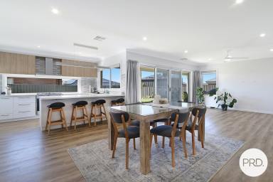 House For Lease - NSW - Thurgoona - 2640 - STUNNING 4 BEDROOM HOME - ONLY 2 YEARS OLD!  (Image 2)