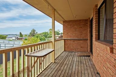 House For Sale - TAS - West Ulverstone - 7315 - Brick home in a quiet location!  (Image 2)