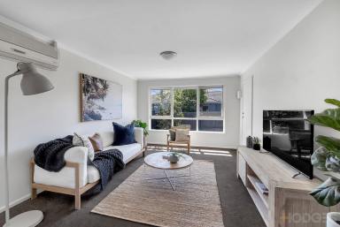 Unit Leased - VIC - Parkdale - 3195 - BEAUTIFUL TREE LINED STREET | CLOSE TO SHOPS AND TRANSPORT  (Image 2)