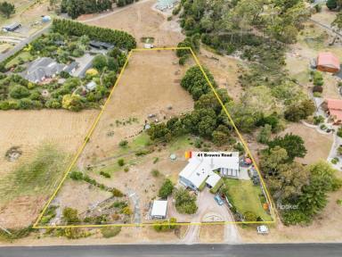 House For Sale - TAS - Port Sorell - 7307 - Tassie Lifestyle Property  (Image 2)