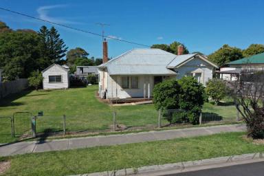 House Sold - VIC - Bairnsdale - 3875 - 'City Fringe Development Opportunity'  (Image 2)