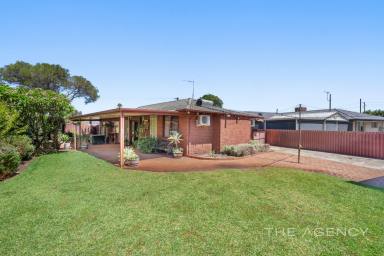 House For Sale - WA - Kardinya - 6163 - A Parkside Pleasure!  (Image 2)