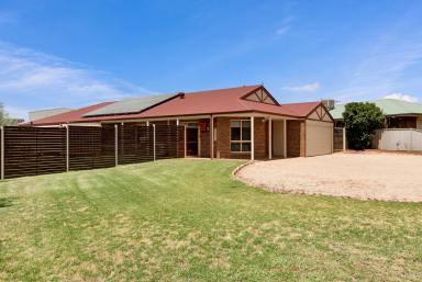 House For Sale - VIC - Ouyen - 3490 - Big house, BIG shed!  (Image 2)