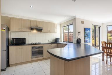 House For Sale - WA - Mandurah - 6210 - BEACHSIDE OPPORTUNITY!!  (Image 2)