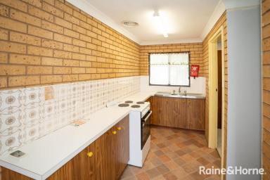 House For Lease - NSW - Forest Hill - 2651 - FOREST HILL UNIT  (Image 2)