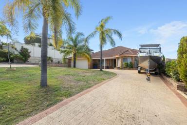 House For Sale - WA - Joondalup - 6027 - A BEUTIFUL FAMILY HOME  (Image 2)