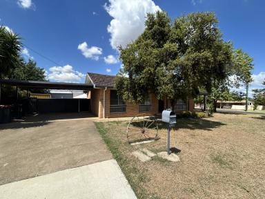 House For Lease - NSW - Tamworth - 2340 - THREE BEDROOM HOUSE IN OXLEY VALE  (Image 2)