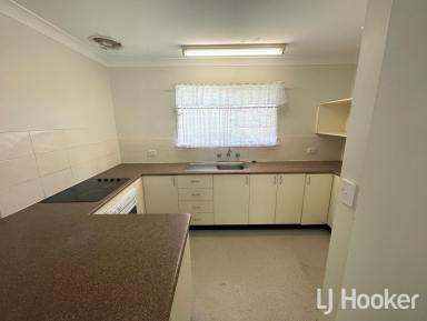 Unit For Lease - NSW - Inverell - 2360 - Neat & Tidy Unit in Quiet Complex  (Image 2)