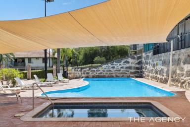 Unit For Sale - WA - Mandurah - 6210 - Beach Days & Poolside Stays – Your Coastal Retreat Awaits!  (Image 2)