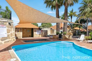 Unit For Sale - WA - Mandurah - 6210 - Beach Days & Poolside Stays – Your Coastal Retreat Awaits!  (Image 2)