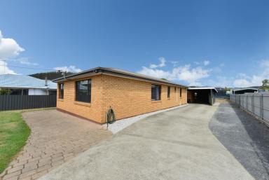 House For Sale - TAS - New Norfolk - 7140 - Easy Living in New Norfolk  (Image 2)