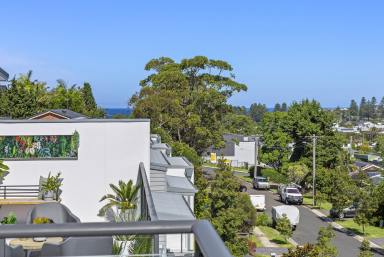 Duplex/Semi-detached For Sale - NSW - Kiama - 2533 - A STYLISH & LARGE, Private Beachside DUPLEX.  (Image 2)