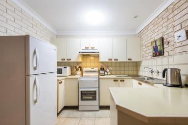 Unit For Lease - NSW - Grafton - 2460 - TRENDY AIR CONDITIONED UNIT - WALKING DISTANCE TO EVERYTHING  (Image 2)