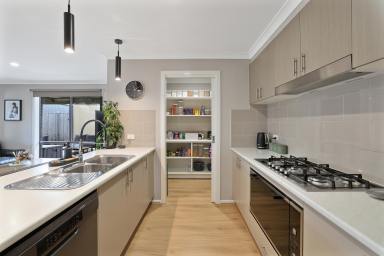 House For Sale - VIC - Bunyip - 3815 - FAMILY LIVING WITH FABULOUS SPACE INSIDE AND OUT  (Image 2)