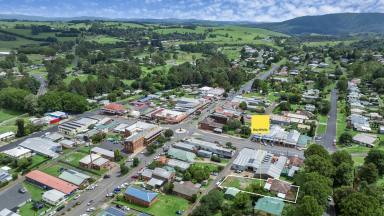 House For Sale - NSW - Dorrigo - 2453 - 1012 sqm block with 3 bedroom home in prime town location  (Image 2)