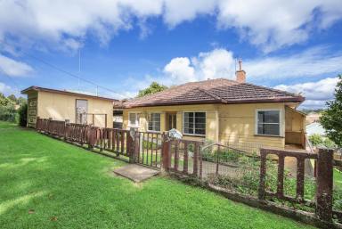 House For Sale - NSW - Dorrigo - 2453 - Dual income opportunity - character home on 1012sqm  (Image 2)