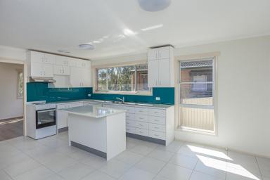 House For Lease - NSW - Raymond Terrace - 2324 - RENOVATED, SPACIOUS HOME!  (Image 2)