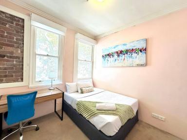 Studio For Lease - NSW - Potts Point - 2011 - Modern Living in the Iconic 'Astoria' Building  (Image 2)