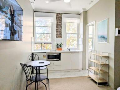 Studio For Lease - NSW - Potts Point - 2011 - Modern Living in the Iconic 'Astoria' Building  (Image 2)