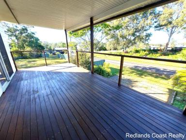 House For Sale - QLD - Macleay Island - 4184 - Quiet and convenient location  (Image 2)