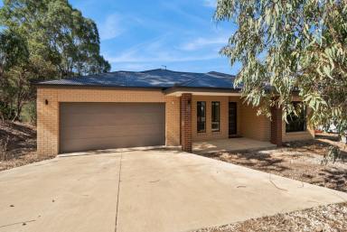 House For Sale - VIC - Heathcote - 3523 - Near new immaculate home  (Image 2)