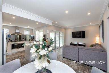 House Sold - WA - Doubleview - 6018 - Leading the Pack in Style and Space!  (Image 2)