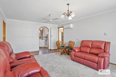 Unit For Sale - TAS - Ulverstone - 7315 - CENTRAL RENOVATED UNIT  (Image 2)