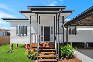 House For Lease - QLD - Westcourt - 4870 - Stunning Renovated Home with Practical Rear Shed!  (Image 2)