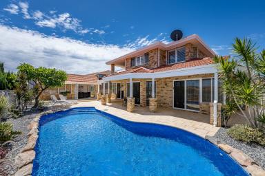 House For Sale - WA - Iluka - 6028 - THE COMPLETE PACKAGE!!  (Image 2)